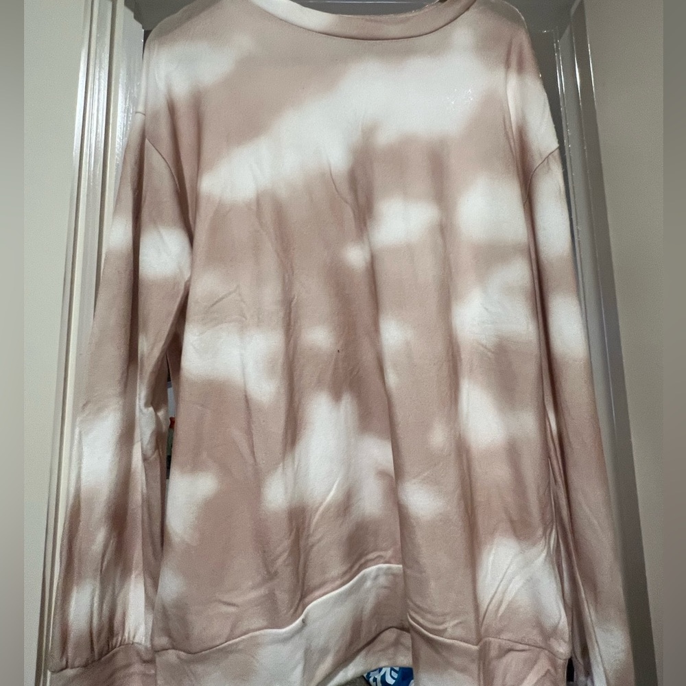 XL Tie-Dye Sweatshirt